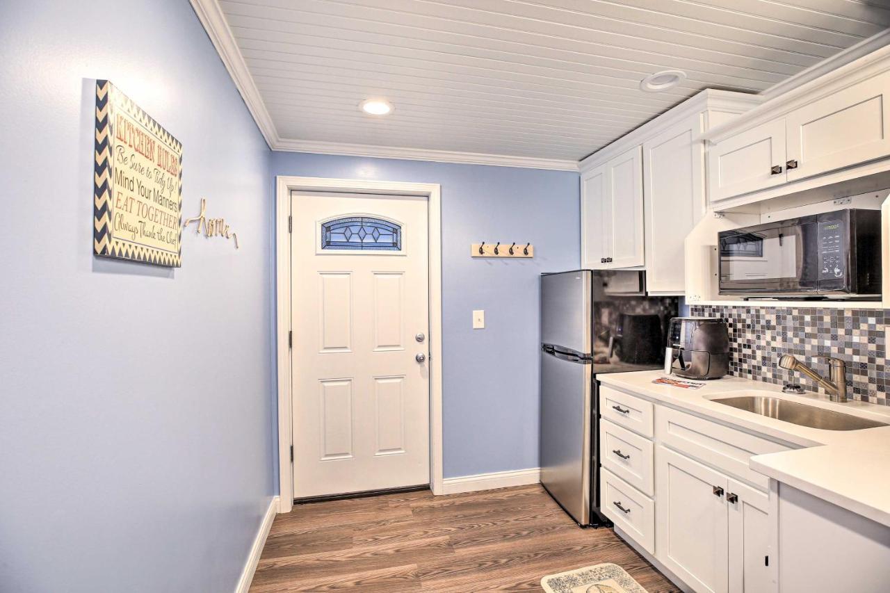 Updated Williamstown Apartment With Kitchen! Екстер'єр фото