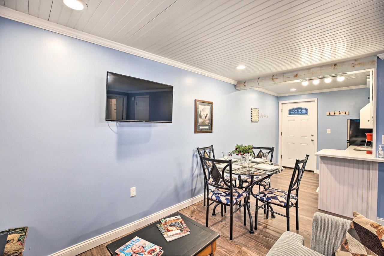 Updated Williamstown Apartment With Kitchen! Екстер'єр фото