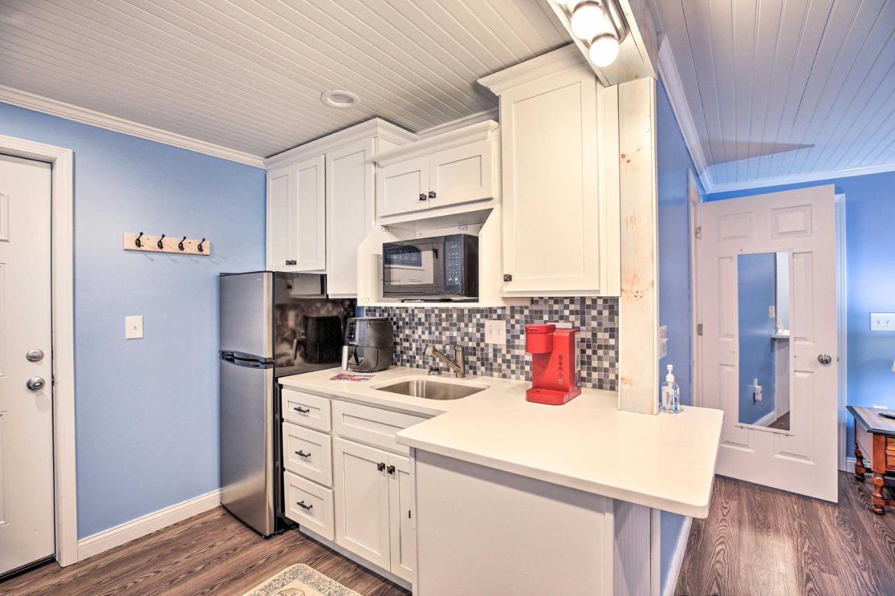 Updated Williamstown Apartment With Kitchen! Екстер'єр фото
