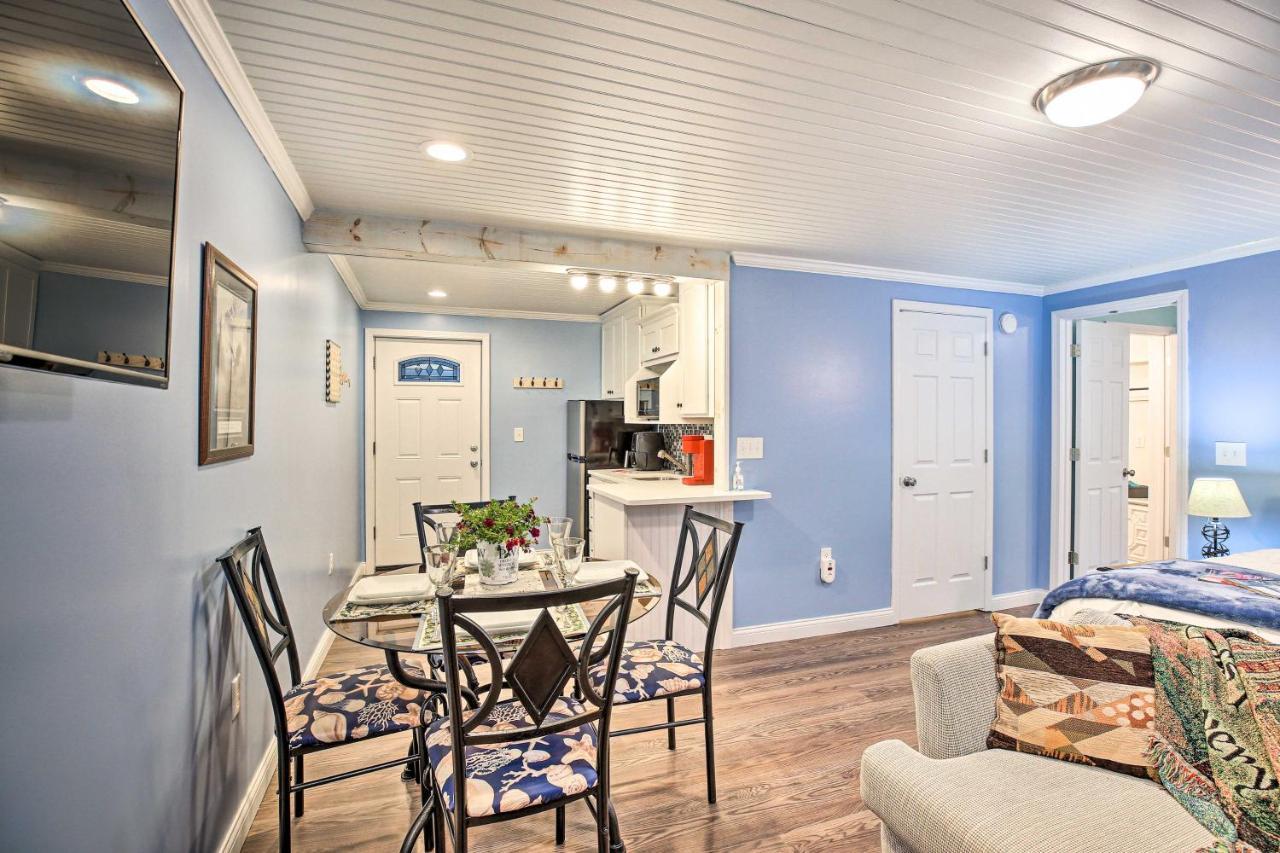 Updated Williamstown Apartment With Kitchen! Екстер'єр фото