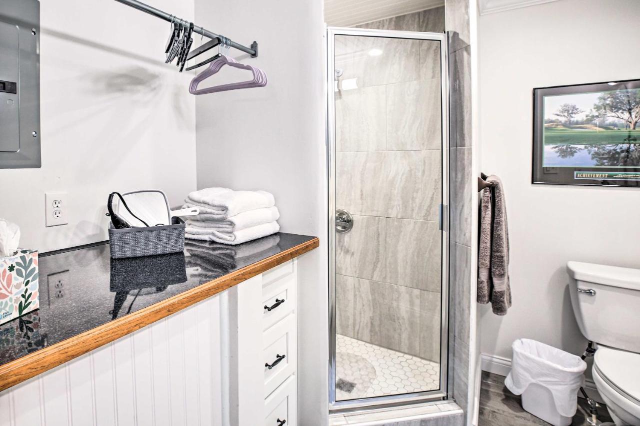 Updated Williamstown Apartment With Kitchen! Екстер'єр фото