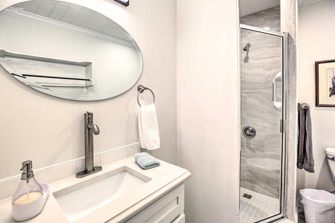 Updated Williamstown Apartment With Kitchen! Екстер'єр фото